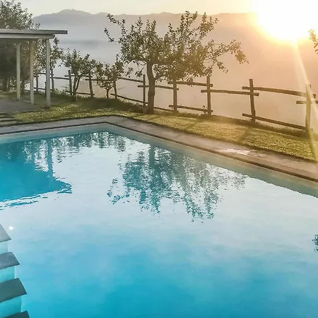 4 Bedroom Beautiful In Fivizzano