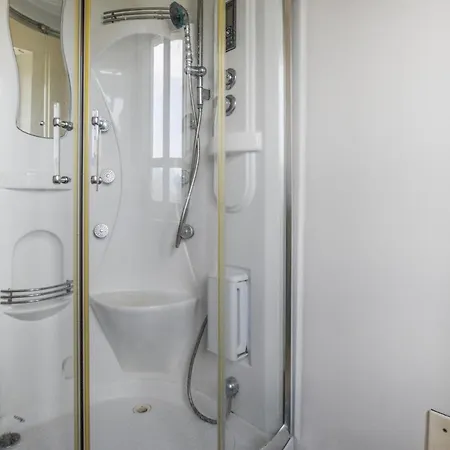 4 Bedroom Beautiful In Fivizzano * Rometta