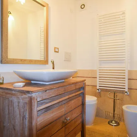 Holiday home 4 Bedroom Pet Friendly In Fivizzano Rometta