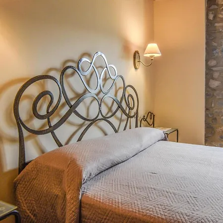 4 Bedroom Pet Friendly In Fivizzano Holiday home Rometta