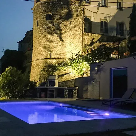 4 Bedroom Pet Friendly In Fivizzano Holiday home